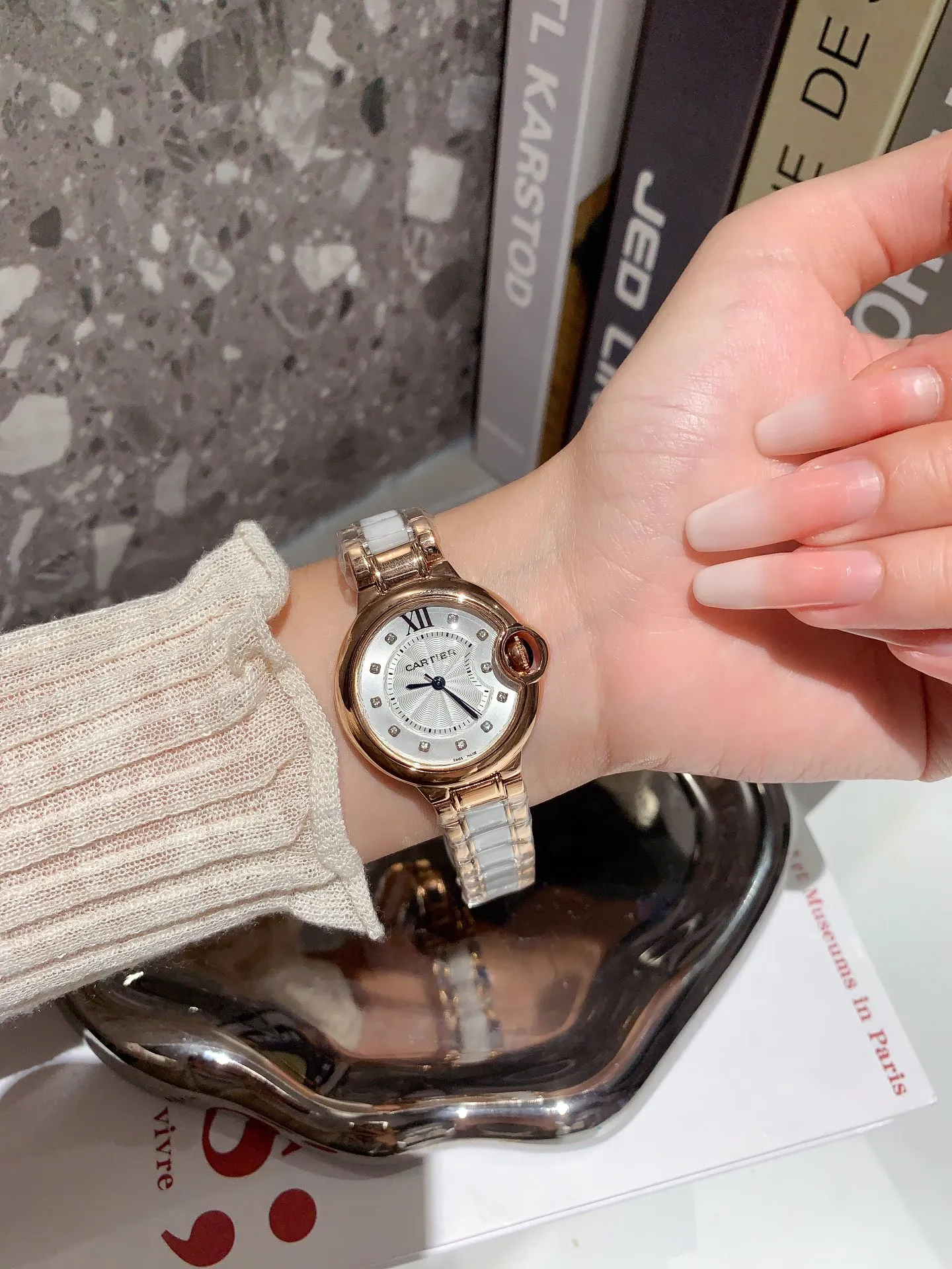 【High-end replica】💰1360! Cartier women's watch Blue Balloon, exquisite 33mm quartz watch, traditional three-hand design, starry sky running, time flowing, special craftsmanship with diamonds, perfect personality, paired with fish-eye glass, accurate travel time