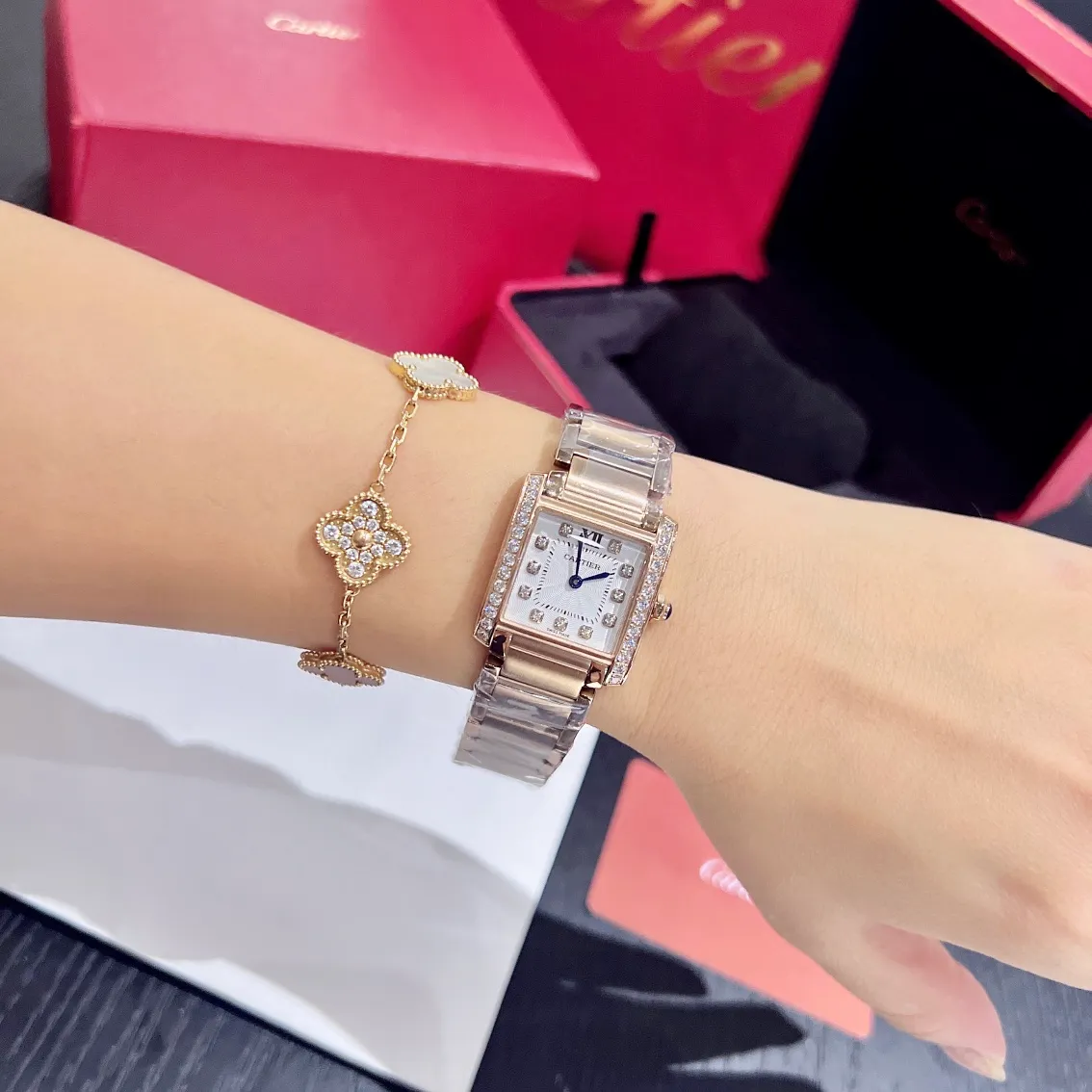 [High-end replica] 💰1160 each! Cartier French Tank Series TankFrancaise, Swiss quartz movement, 316L stainless steel case bracelet, sapphire mirror, sapphire bead crown, medium size: width 27mm, length 32mm, small size: width 21.2mm, length 25.7mm