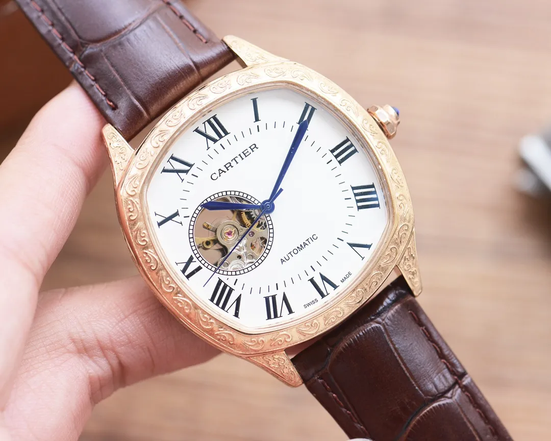 【High-end replica】💰1300! 【Customized all-in-one machine】💰1640! Cartier🔥Best design🔥Exclusive first launch🔥 [Type]: Fine men's watch [Strap]: Genuine cowhide/316 stainless steel strap [Movement]: Imported Citizen 8215 mechanical movement [Mirror]: Sapphire mirror glass (higher definition) Elegant taste Vast and majestic Ingenuity A treasure for the wrist Size: 41mm in diameter and 12mm thick Hot sale on the market! Welcome to reprint!