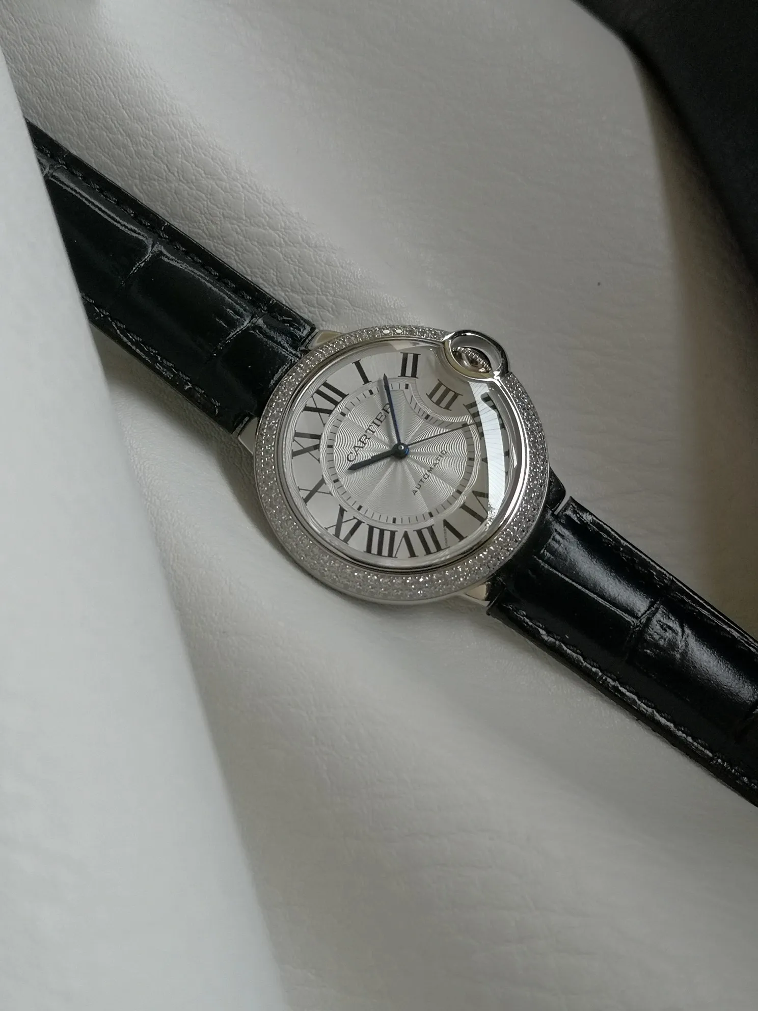【Taiwan Factory】💰2360! 【Top Replica】💰3700! Cartier Blue Balloon watch (guilloché dial, sword-shaped blue steel hands, automatic, 36 mm)
