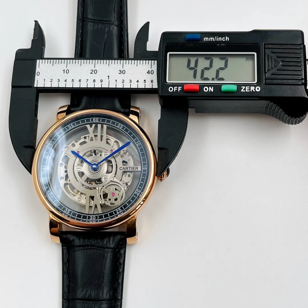【Foreign trade import】💰1400! Cartier CARTIER Shi Lai Run's unique hollow design, rotating automatic drag in the middle, case size, diameter 42.2mm, thickness 12.9mm, fully automatic imported mechanical movement, arched ruthenium-plated reinforced mirror, 316l stainless steel case, imported cowhide strap with original folding buckle, Z.W's tall design shows your charm.