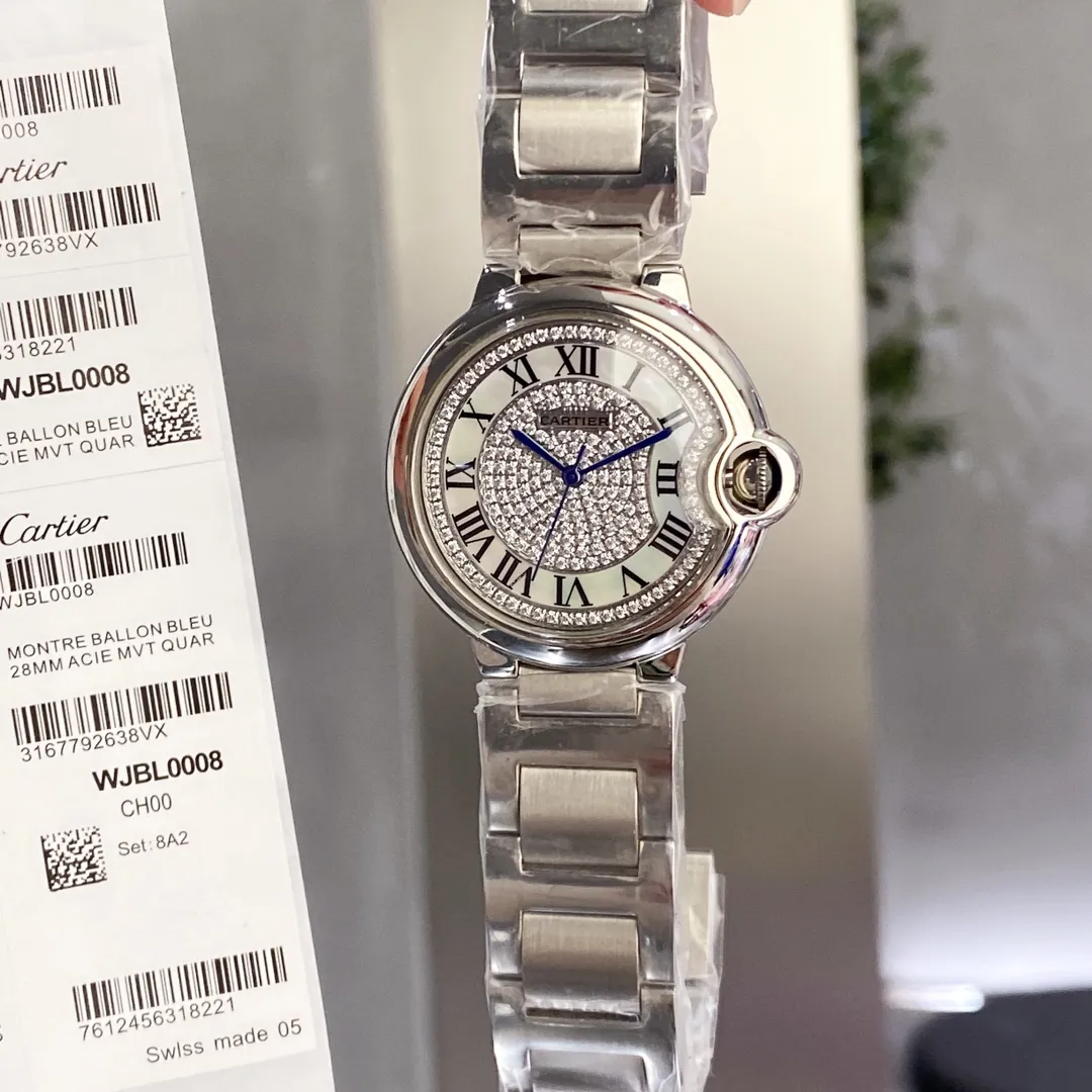 【High-end replica】💰1240! Cartier women's blue balloon luxury series, quartz watches are shipped in the same color [color], pearl shell surface, time flows, special cutting diamond 💎 inlaid ring, personality, perfect, equipped with original imported quartz movement, accurate travel time, Cartier original snap buckle, diameter 36mm, thickness 8mm "Please pay attention to the exclusive background for detailed shooting of the real thing"