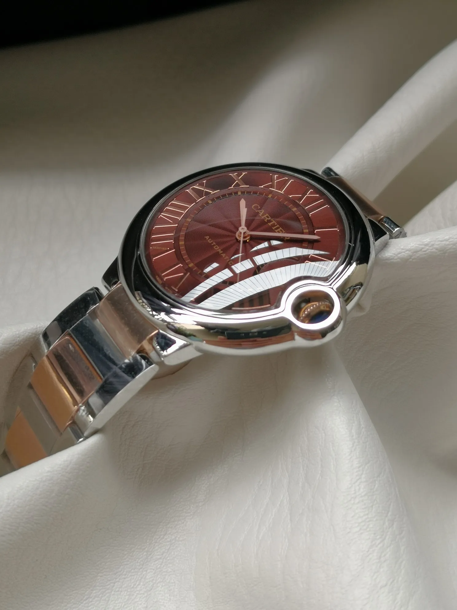 【High-end replica】💰1080! Top replica 💰Private chat! Cartier Blue Balloon series watch (guilloché dial, 2824-2 fully automatic machine, 42 mm), pays tribute to the retrograde, God bless the world! This picture was taken as a top-notch replica!