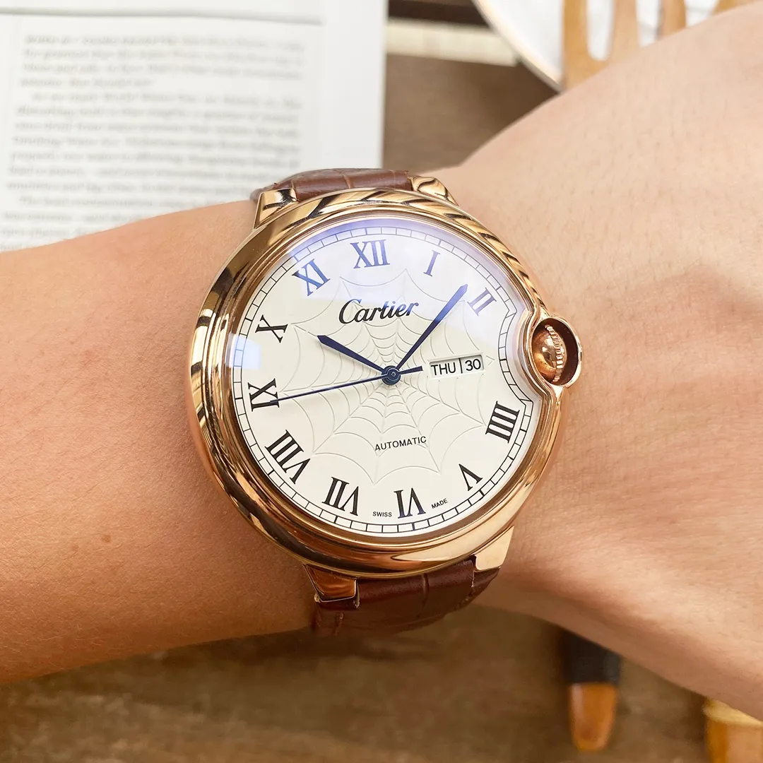 【Foreign Trade Import】💰1440! Cartier's premium men's watch, with three-hand double calendar design, noble atmosphere, gentlemanly style, excellent quality, is selling well all over the city. Using fully automatic mechanical movement, top-grade 316 stainless steel case, imported calfskin strap, mineral super mirror, size 46*15