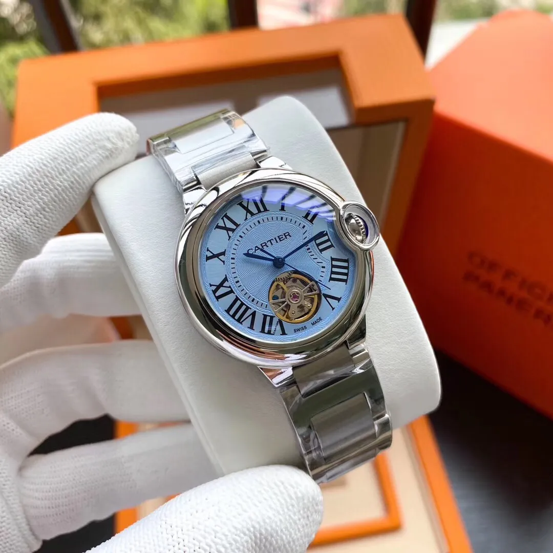 【Foreign trade import】💰1320! The Cartier Blue Balloon series and tourbillon mechanical women's watches are now on the market, exuding fashionable beauty. The operation of the movement flywheel is clear at a glance, showing nobility and luxury. Paired with imported Italian calfskin, it perfectly blends classicity and innovation. The diameter is 36mm wide and the thickness is 11mm🔥The top products are constantly produced🔥