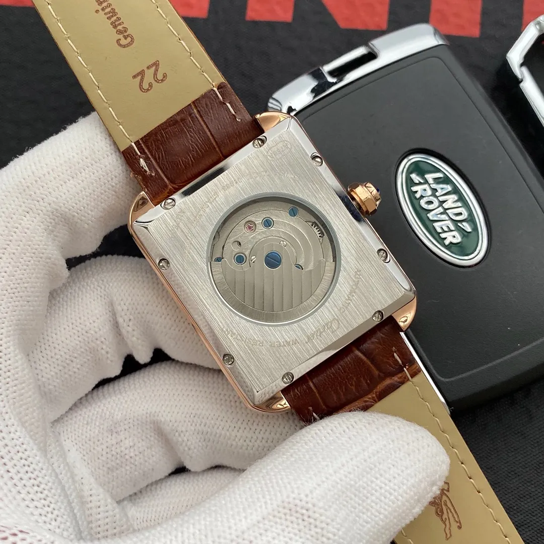 [Foreign trade import]💰1280 Cartier🔥Boutique recommendation🔥New small flywheel🔥 [Type]: Boutique men's watch [Material]: Made of 316L stainless steel [Movement]: High-end fully automatic mechanical movement [Mirror]: Mineral-strengthened glass (higher definition) Elegant taste Vast atmosphere Unique ingenuity A treasure for the wrist 🎈🎈 Shot with pure natural light Zero P picture🎬🔥🔥 Size: diameter 41mm, thickness 11mm Hot sale on the market! Welcome to reprint!