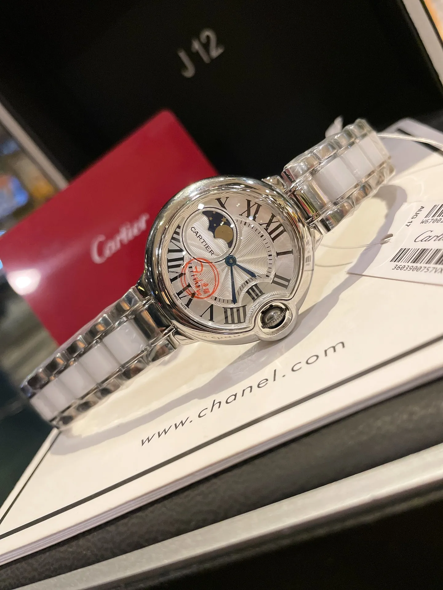 【High-end replica】💰1160! The new fashionable quartz women's model [Cartier] is carefully designed ❤️ versatile and durable to look at 💞 comfortable to wear 💗 popular basket balloon, the aperture has a glossy feel, and the diamond ring has a jewelry feel. It adopts imported quartz movement and is matched with the most fashionable steel band between ceramics. It is gorgeous and unique but not complicated. The whole watch is elegant and harmonious. The dial is retro and has an aristocratic temperament. ❣️ Size 33mm*9mm