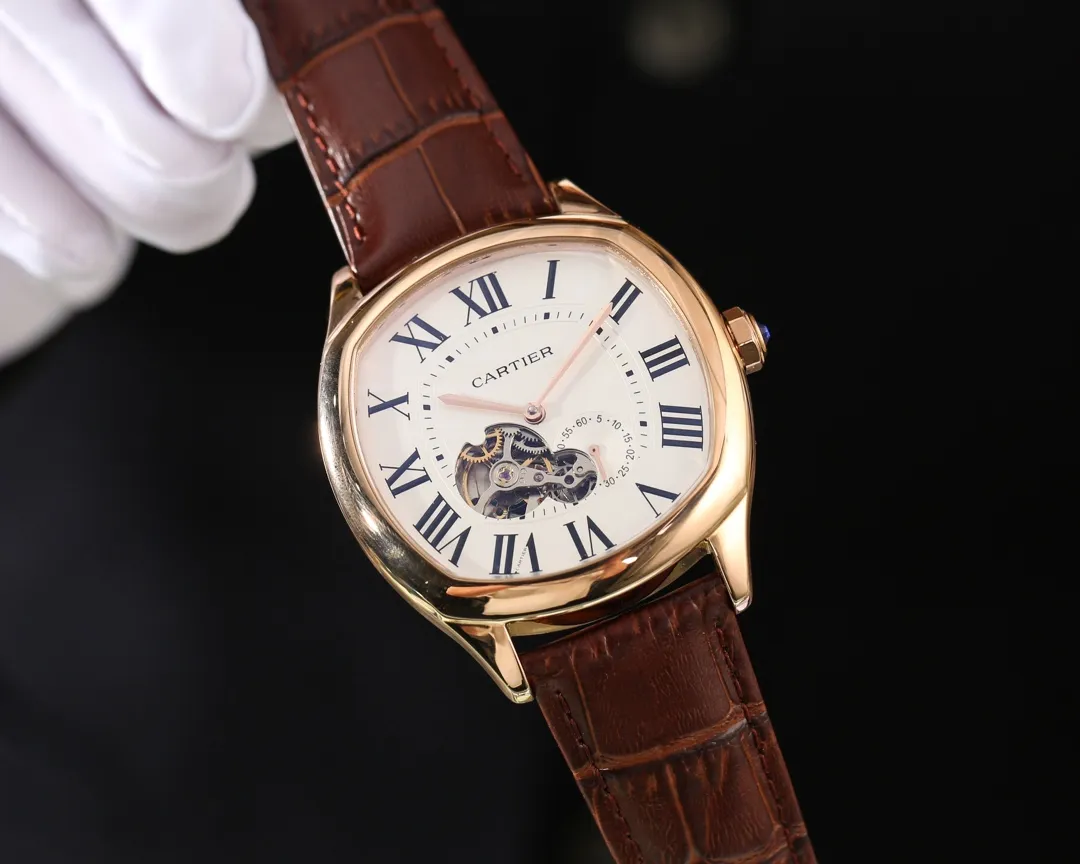 【Foreign trade import】💰1300! Cartier (Exquisite and wise work) [Two and a half needle design] 🔥Type: Exquisite men's watch (more excellent) [Stainless Steel Case] 🔥Strap: Genuine cowhide/316L stainless steel strap (more comfortable) for real men 🔥Movement: Super top mechanical movement (more stable) Perpetual permanent 🔥Material: Mineral super strong mirror (more wear-resistant) Smart style Strong sense of thickness. Special design. Returning with great reputation. Size: 41mm in diameter and 12mm in thickness. Smart launch! Welcome to reprint!