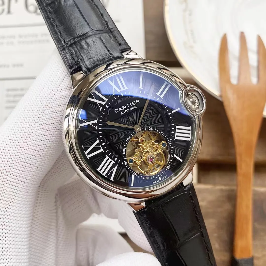 【Foreign Trade Import】💰1440! Cartier's premium men's watch has a simple two-hand large flywheel design, noble atmosphere, gentlemanly style, excellent quality, and is selling well all over the city. Using fully automatic mechanical movement, top-grade 316 stainless steel case, imported calfskin strap, mineral super mirror, size 46*15