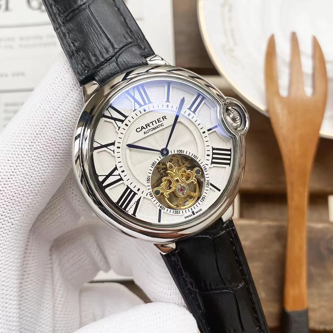 【Foreign Trade Import】💰1440! Cartier's premium men's watch has a simple two-hand large flywheel design, noble atmosphere, gentlemanly style, excellent quality, and is selling well all over the city. Using fully automatic mechanical movement, top-grade 316 stainless steel case, imported calfskin strap, mineral super mirror, size 46*15