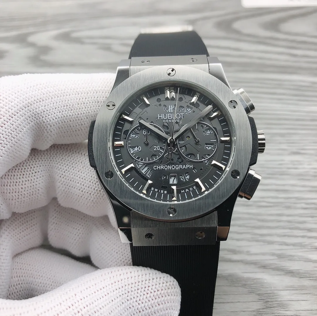 【High-end replica】💰1360! Hublot Hublot Classic Fusion 521.NX.0170.LR 🎮RP2 Imported multi-function five-hand chronograph and running seconds movement Equipped with natural rubber belt and original folding buckle 🎮316 stainless steel case Top coated blue light wear-resistant glass mirror Size 42*12mm Fashionable and domineering Born to be handsome 🎮Sanjie recommends men's multi-functional quartz men's watch for you Exquisite inheritance of real effects SJ quality assurance