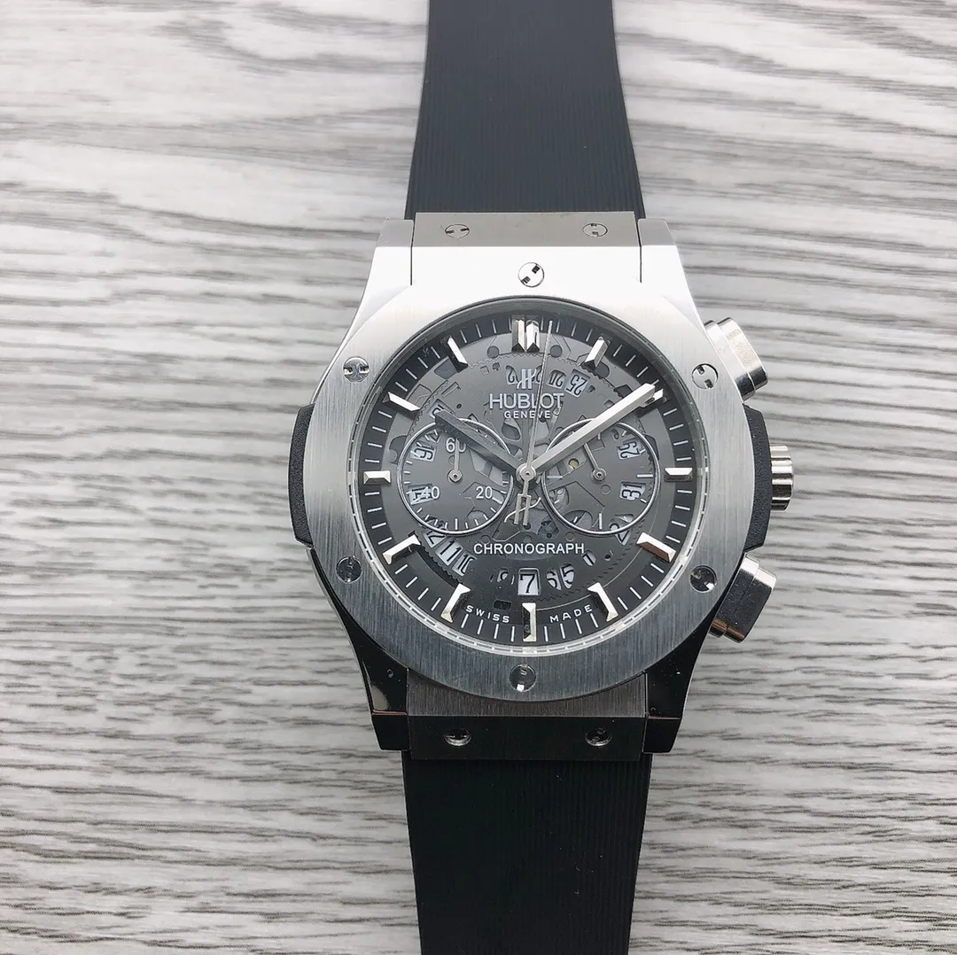 【High-end replica】💰1360! Hublot Hublot Classic Fusion 521.NX.0170.LR 🎮RP2 Imported multi-function five-hand chronograph and running seconds movement Equipped with natural rubber belt and original folding buckle 🎮316 stainless steel case Top coated blue light wear-resistant glass mirror Size 42*12mm Fashionable and domineering Born to be handsome 🎮Sanjie recommends men's multi-functional quartz men's watch for you Exquisite inheritance of real effects SJ quality assurance