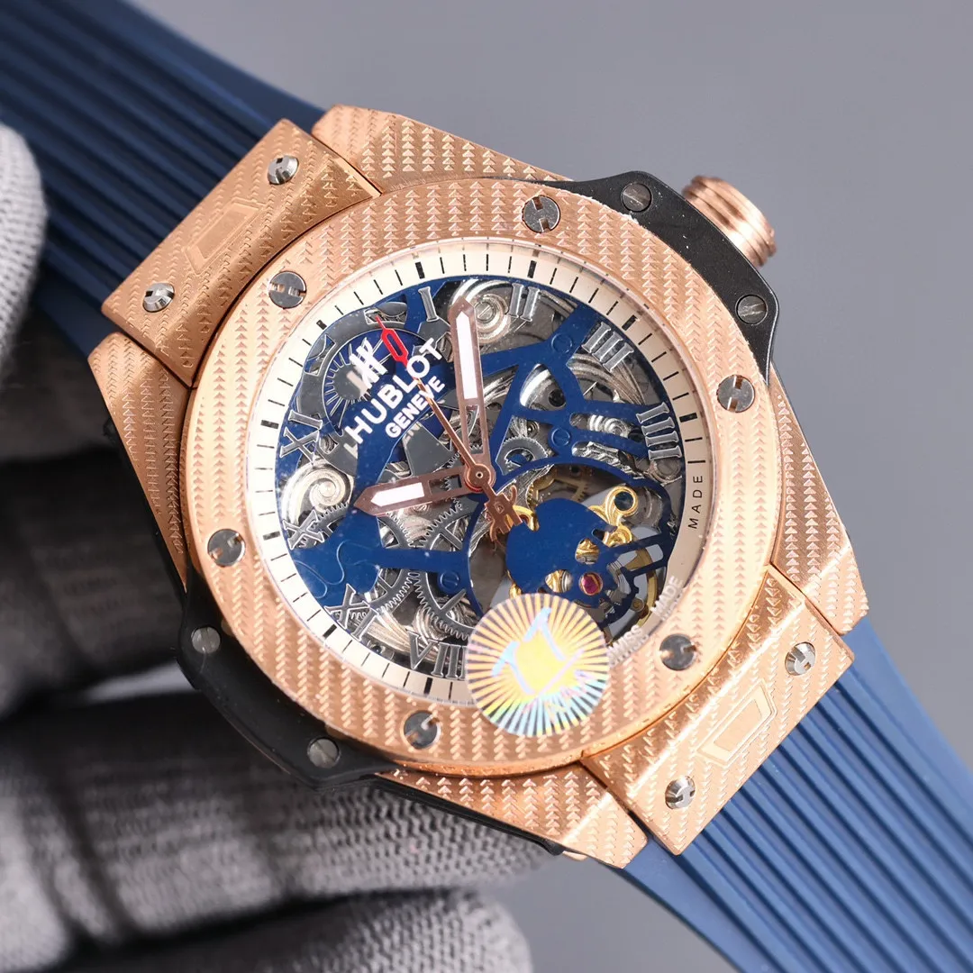 【High-end replica】💰1720! Carbon fiber body Avant-garde personality Ingenious craftsmanship BIG BANG is about being different and kingly style [Latest]: Hublot [Series]: BIG BANG series [Strap]: Malaysian fragrant rubber strap [Movement]: High-end fully automatic imported Citizen mechanical movement [Mirror]: Mineral-strengthened glass (higher definition) Elegant taste Vast and majestic Ingenuity A treasure for the wrist Size: diameter 46mm, thickness 12mm. Hot sale! Welcome to reprint!