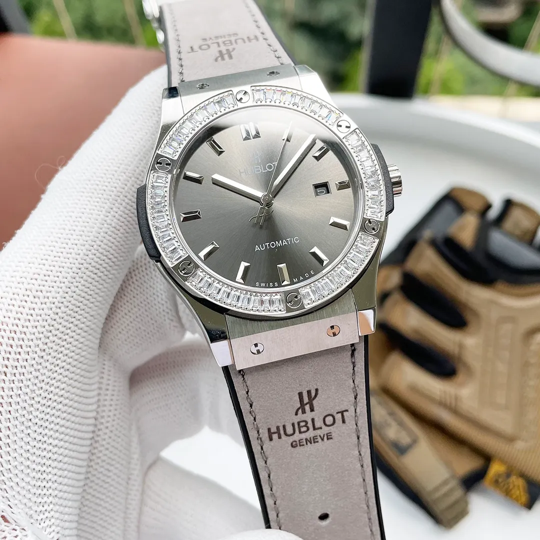 【High-end replica】💰1700! Hublot-HUBLOT Type: [Cool] Men's Watch Case: 316 fine steel (excellent workmanship) Strap: Imported rubber strap/top 316 fine steel Movement: Original imported Citizen 8215 fully automatic mechanical movement (stable travel time) Material: High-grade sapphire mirror Size: Dial diameter 43mm, thickness 13mm