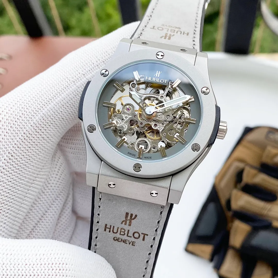 【Foreign Trade Import】💰1440! Hublot's premium men's watch has a two-needle hollow design, exquisite craftsmanship, originality, noble atmosphere, and gentlemanly style. Using fully automatic mechanical movement, top-grade 316 stainless steel case and strap, mineral super mirror, size 42*13