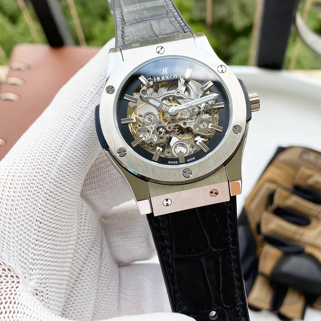 【Foreign Trade Import】💰1440! Hublot's premium men's watch has a two-needle hollow design, exquisite craftsmanship, originality, noble atmosphere, and gentlemanly style. Using fully automatic mechanical movement, top-grade 316 stainless steel case and strap, mineral super mirror, size 42*13