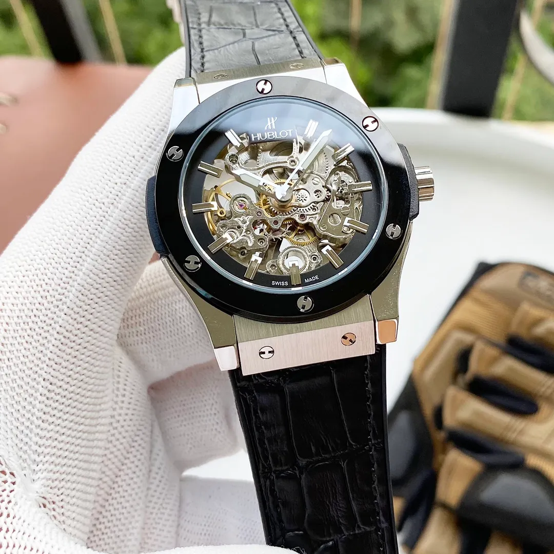 【Foreign Trade Import】💰1440! Hublot's premium men's watch has a two-needle hollow design, exquisite craftsmanship, originality, noble atmosphere, and gentlemanly style. Using fully automatic mechanical movement, top-grade 316 stainless steel case and strap, mineral super mirror, size 42*13