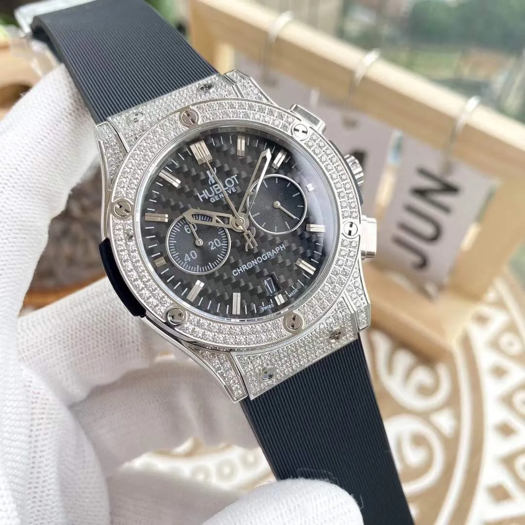 【High-end replica】💰1520! Hublot-HUBLOT‼ ️Hublot Classic Series⌚️Boutique men's watch, noble and elegant~gentleman style, high-end mineral scratch-resistant mirror glass, wear-resistant 316L stainless steel case, crocodile pattern calfskin strap, imported chronograph quartz movement Size: 43mm×12mm 🔥Top quality products continue to be produced🔥