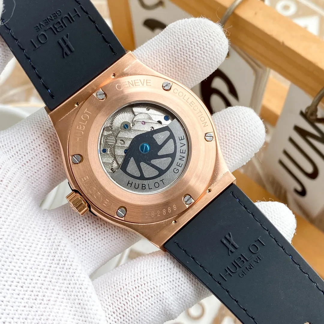【High-end replica】💰1440! Hublot [Type]: Fine men's watch (exclusive for tough guys) [Strap]: Genuine cowhide strap [Movement]: Fully automatic mechanical movement [Mirror]: Mineral-strengthened glass (higher definition) Elegant taste Vast and majestic Ingenuity Treasures for the wrist Size: Diameter 42mm🔥Top-quality products continue to be produced🔥