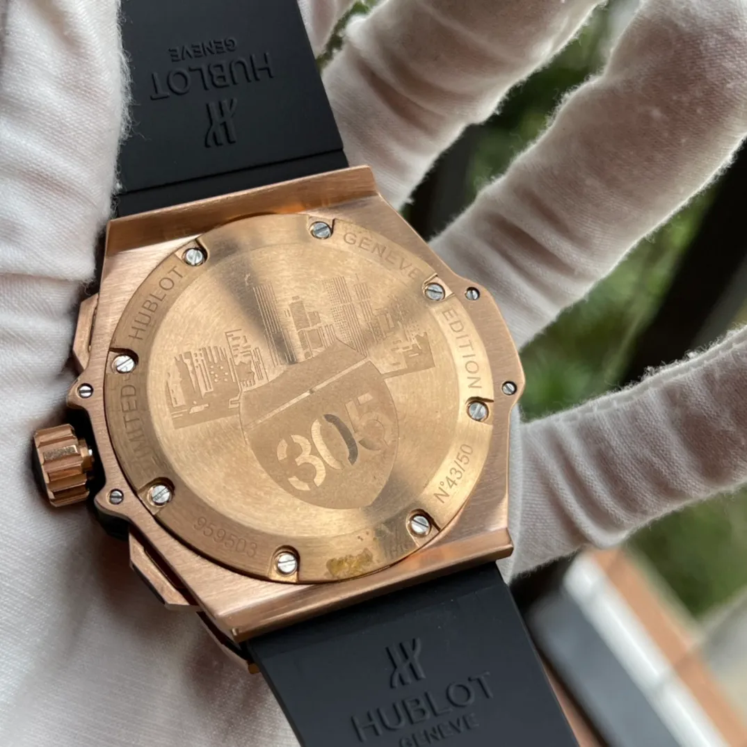 【Foreign trade import】💰1360! Hublot (Hengbao) [Series]: BIG BANG series [Strap]: Malaysian fragrant rubber strap [Movement]: VK quartz movement imported from Japan (zero error and zero repair) [Mirror]: Mineral-strengthened glass (higher definition) Elegant taste Vast and majestic Ingenuity A treasure for the wrist Size: 46mm in diameter and 12mm thick Hot on the market! Welcome to reprint!