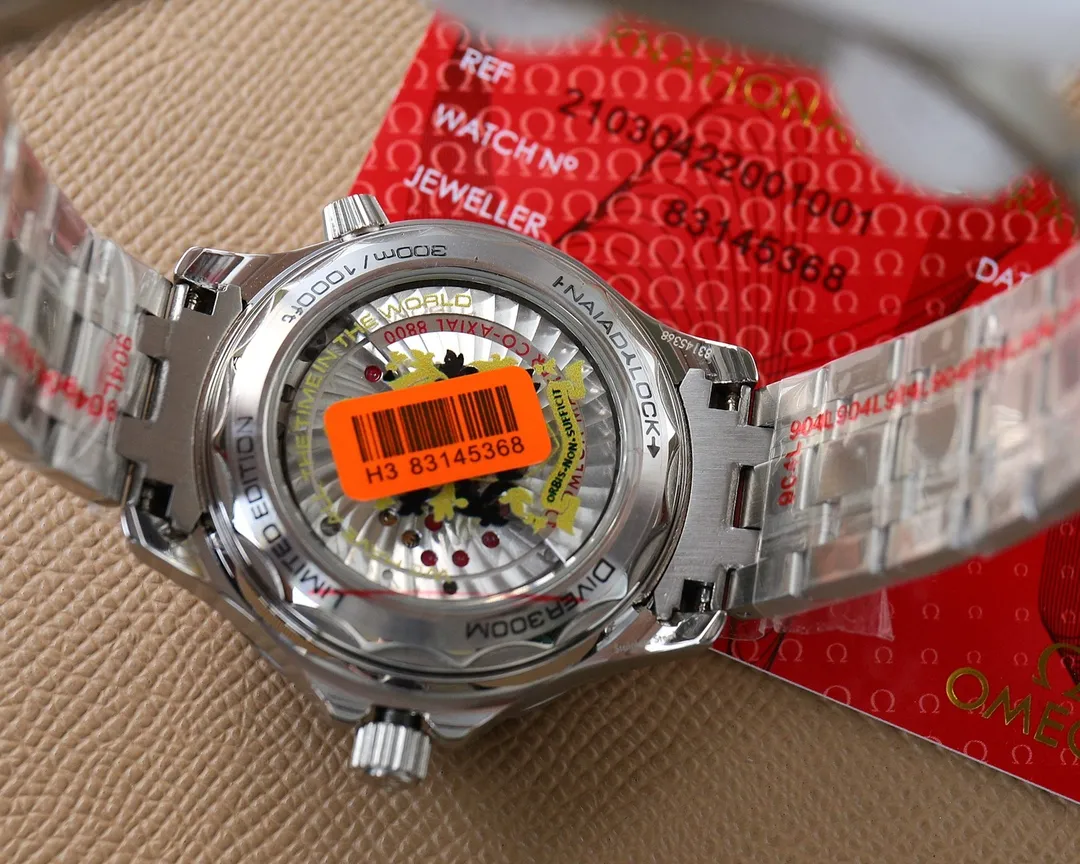 【High-end replica】💰1240! 【Customized all-in-one machine】💰1720! In 2022, the official strongly recommends the Omega Seamaster 300m 007 Special Edition Diving Watch with exclusive quality on the entire network [Movement] Equipped with imported 9015 all-in-one machine [Buckle] The steel band uses the original buckle [Mirror] Sapphire mirror [Case] ​​Made of 316L stainless steel case, equipped with the only one-way rotating ceramic ring in its class. Deeply waterproof, watch diameter 42mm × 13mm🔥Top product, high quality products constantly🔥
