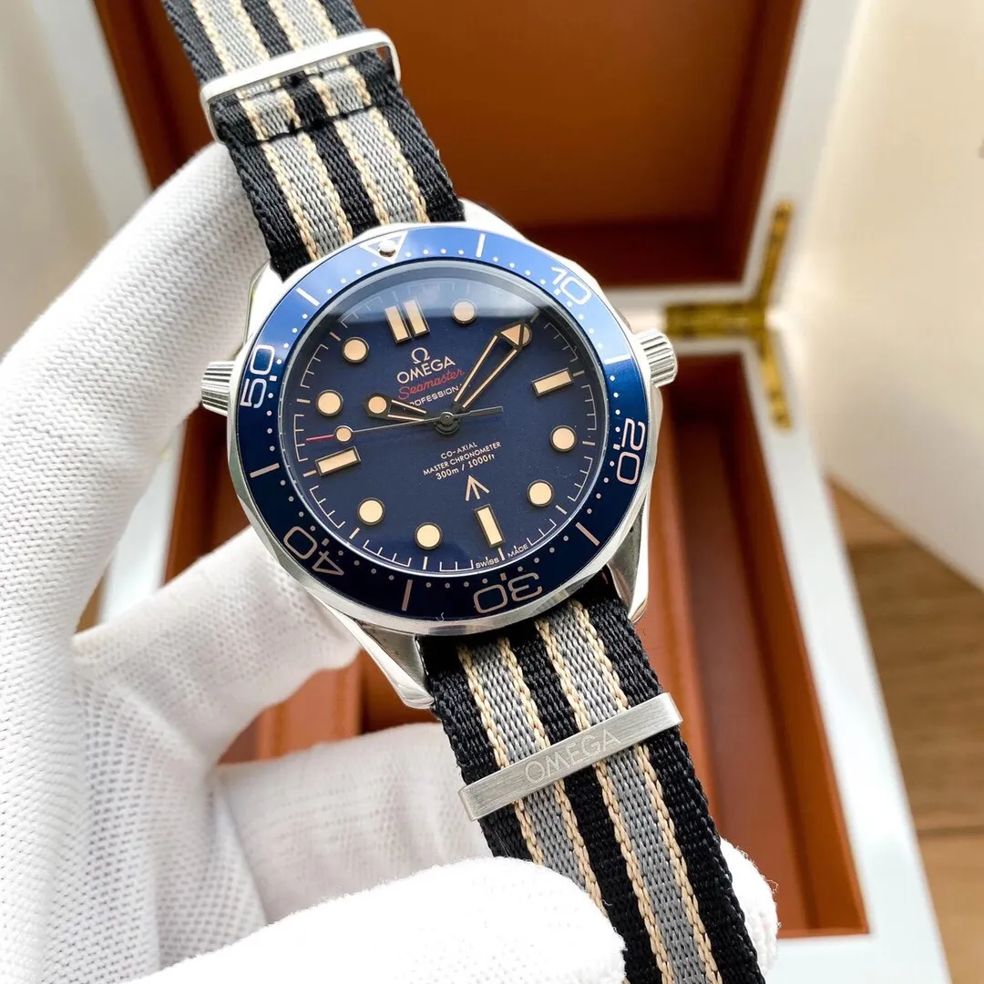 【Foreign trade import】💰1280! OMEGA-Omega SEAMASTER Seamaster Series New 300m 300m Coaxial·Zhizhen Diameter 42mm 42mm Diving Watch. 316L stainless steel, original case, original three-dimensional hour markers, super luminous, original buckle, equipped with 8800 see-through fully automatic mechanical movement. Hot-selling items🔥 Top quality products are constantly coming🔥