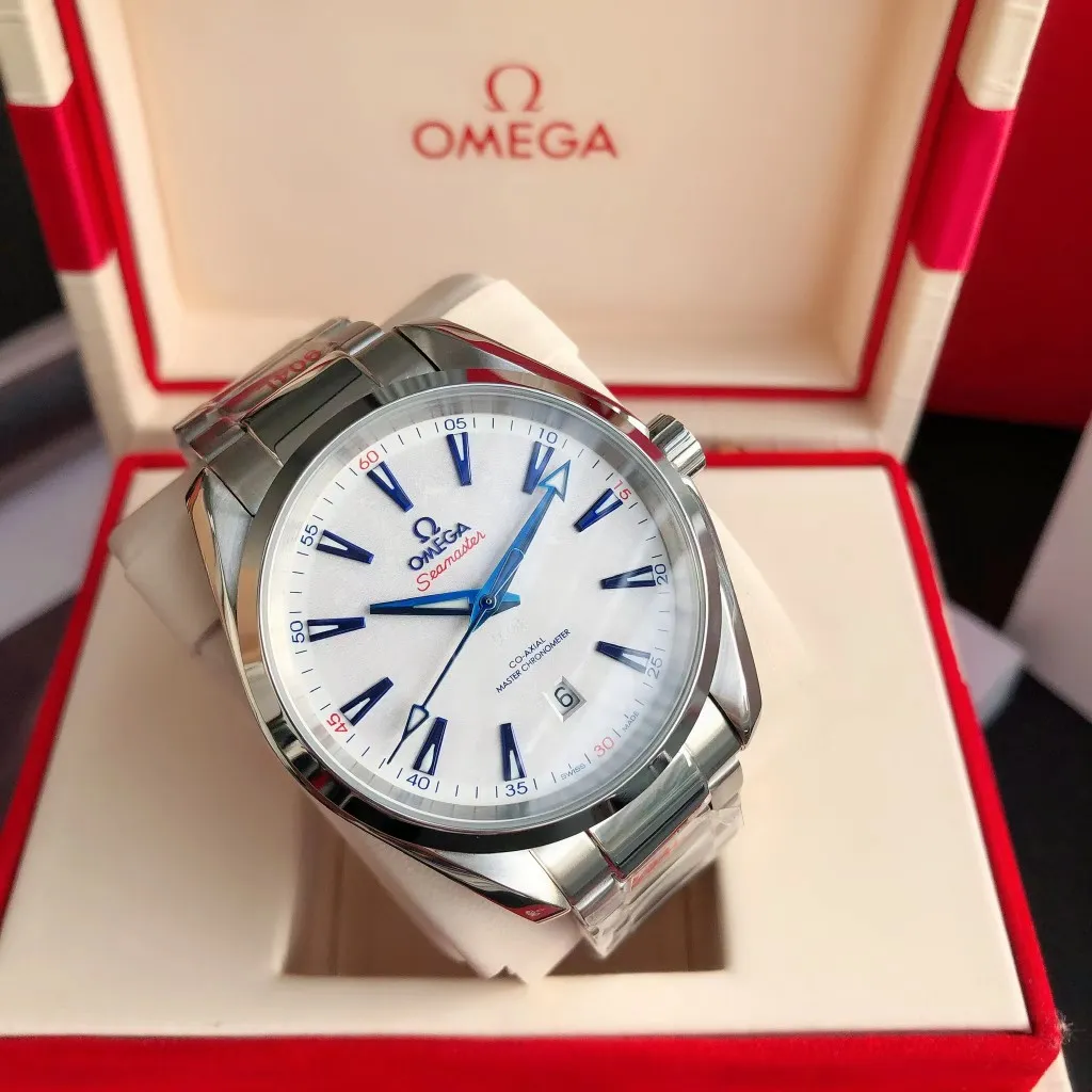 【Customized all-in-one machine】💰1720! Omega Seamaster 150-meter watch [Ocean charm, classic hot model] The classic and timeless design is very characteristic of the Omega brand [Movement] Equipped with the imported brand new Citizen 9015 all-in-one automatic mechanical movement, accurate and durable, highly recognized by watch friends [Case] 316L stainless steel case, modified and beautiful body, original consistent 41.5mm diameter, curved dial, depth waterproof to 200 meters [Bracelet] imported fine steel strap Equipped with the original folding clasp of the same material, the details are synchronized with the original product ⚠️Please look for the exclusive quality produced by GD