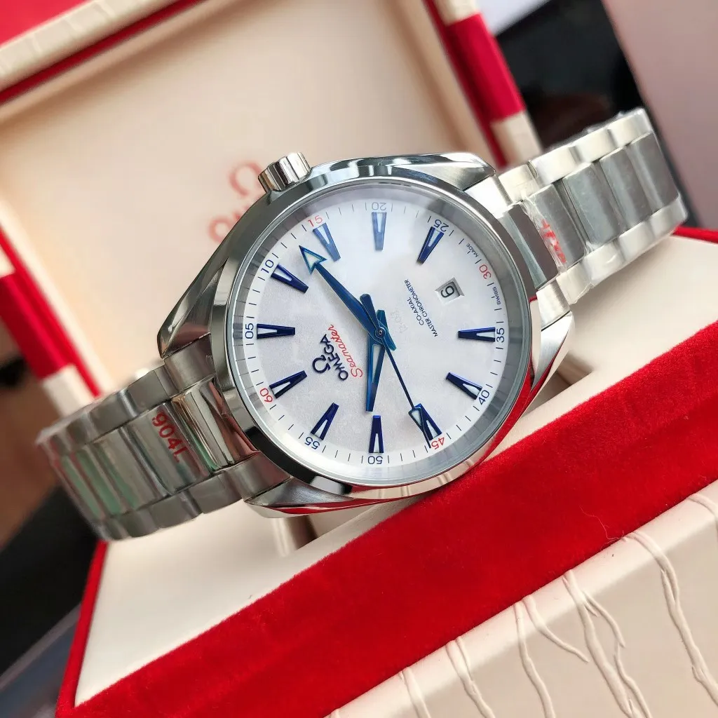 【Customized all-in-one machine】💰1720! Omega Seamaster 150-meter watch [Ocean charm, classic hot model] The classic and timeless design is very characteristic of the Omega brand [Movement] Equipped with the imported brand new Citizen 9015 all-in-one automatic mechanical movement, accurate and durable, highly recognized by watch friends [Case] 316L stainless steel case, modified and beautiful body, original consistent 41.5mm diameter, curved dial, depth waterproof to 200 meters [Bracelet] imported fine steel strap Equipped with the original folding clasp of the same material, the details are synchronized with the original product ⚠️Please look for the exclusive quality produced by GD