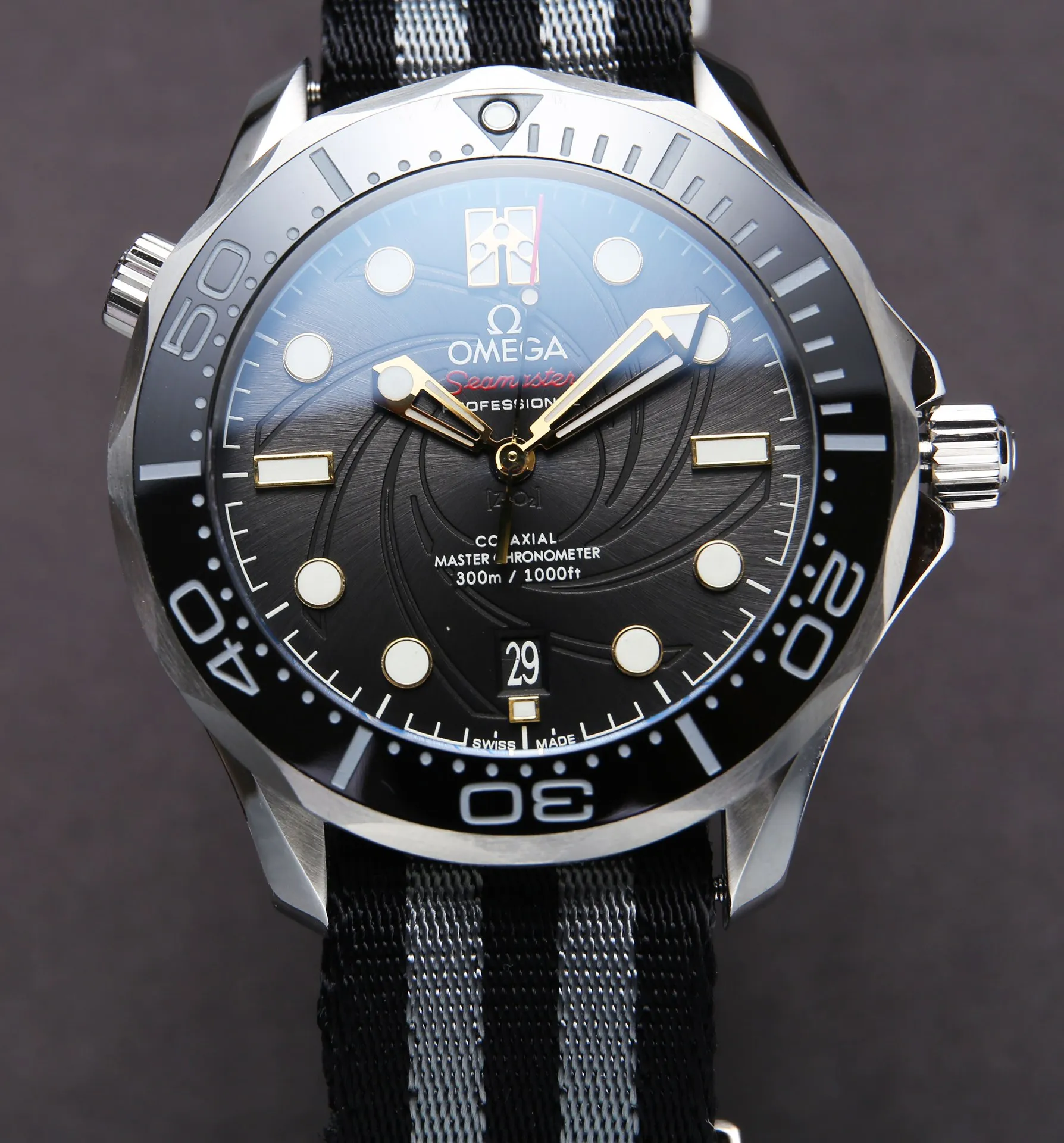 【Top Replica】💰3700! 2022 new product, Omega Seamaster 300m series, currently the latest on the market, based on the TW factory, the bezel and other details have been further revised to create the ultimate version, size 41x14.5mm, 8500 black balance automatic mechanical movement, 316 stainless steel case bracelet, ceramic bezel, sapphire mirror, super sapphire blue luminous ding, folding buckle, waterproof 200 meters⚠️Please look for exclusive quality (focus on original new machines) Focus is an attitude, produced by JH!