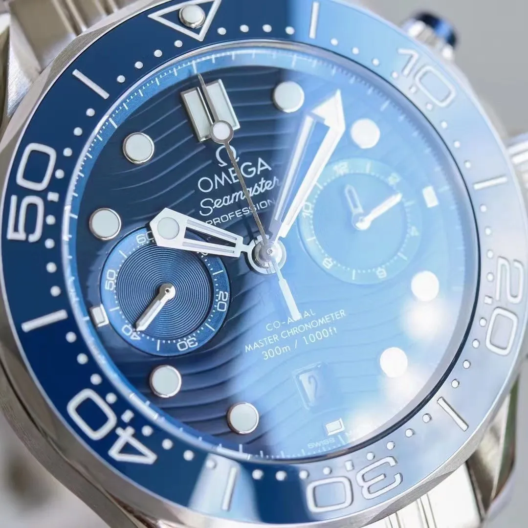【High-end replica】💰1440! Top replica 💰Private chat! OMEGA's new Seamaster 210.22.44.51.01.001 Seamaster 300m chronograph men's watch. The highest version of the chronograph watch currently on the market. 1: The case is sanded, fine, white and bright, and the beveled edges are polished and chamfered with genuine precision. 2: Equipped with a replica Omega 9900 chronograph movement, 904 fine steel case 44 mm. , Tianjin natural rubber strap, 3: Paired with a ceramic bezel decorated with white enamel diving scales, making exploration unique 4: The mirror is made of imported sapphire, which has high hardness, scratch resistance, and is extremely transparent 5: The dial is made of blue (black) ceramics and is decorated with laser-engraved wave patterns. It matches the hollow hands and white enamel diving scales to interpret the charm of the ocean. Please look for the exclusive quality.