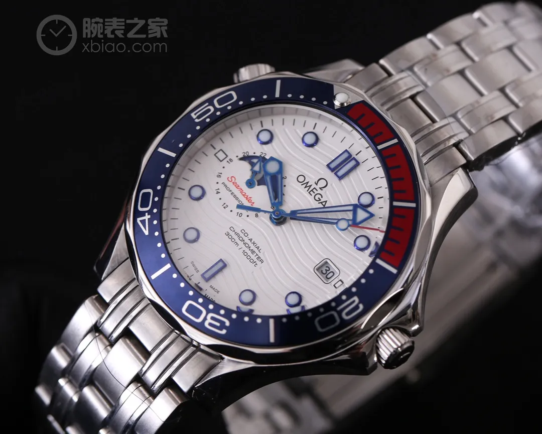 【Foreign trade import】💰2400! OMEGA’s latest launch is the Seamaster, super luminous, and 9-digit true moon phase. It adopts an imported fully automatic mechanical movement to achieve zero repairs, can store power for over 48 hours, and is waterproof to a depth of up to 50 meters. [Case]: 316 fine steel (high-quality workmanship) [Watchband]: Imported tape/top-grade 316 fine steel [Movement]: Imported 8217 fully automatic mechanical movement (stable running time) [Glass]: Advanced strengthened coated mirror [Size]: Diameter 41mm, thickness 13mm! Welcome to reprint!