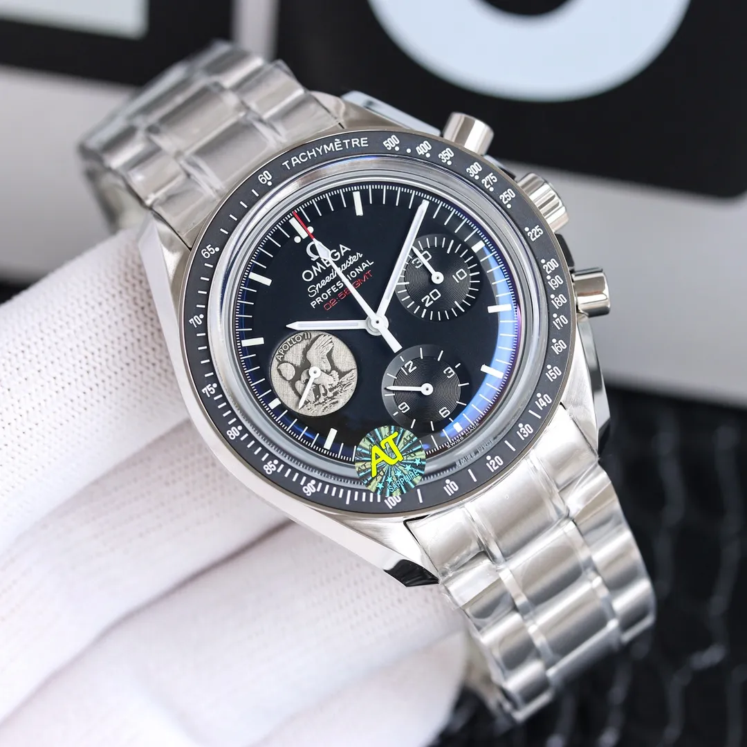The new Omega Moon Landing Speedmaster is back [Professional Moon Watch] The core of the Speedmaster story is that Armstrong was taken to the moon (the watch was left in the space capsule). The case is made of imported 316 stainless steel, made of Lasha, with exquisite angles and three-dimensional clarity. It is equipped with a ceramic bezel. The luminous dial is made of luminous materials imported from Switzerland after repeated printing processes. It is paired with a sapphire crystal mirror on the lid. The case size is 42 mm and can be paired with a stainless steel strap or a "NATO" NATO military strap. The movement uses a classic manual winding chronograph movement (1863). Only after playing with a manual chronograph movement is it complete! You won’t know until you try!