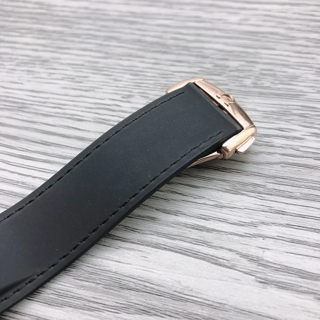 【Top replica】💰2400! OMEGA 🎮B28 Seamaster Series 232.32.42.21.01.003 600-meter diving watch rubber strap model arrives in full color, ceramic bezel is unique to the entire network, internally repaired top-notch Swiss 2836 movement, external repair details synchronized with original [Movement] Equipped with 💯 brand new original Swiss 2836 automatic mechanical movement, original see-through design, corrected movement top, 0️⃣repair, accurate running time, strong practicality [Case] Made of 316L stainless steel case 🎮The entire network's exclusive vacuum furnace interior gold plating, equipped with the only original ceramic one-way rotating timing ring in its class [Bracelet] The official synchronous rubber strap or 316 stainless steel five-bead bracelet of the Seamaster 600-meter diving watch is available. The steel chain is equipped with the only original push-pull adjustable buckle in its class. 🎮