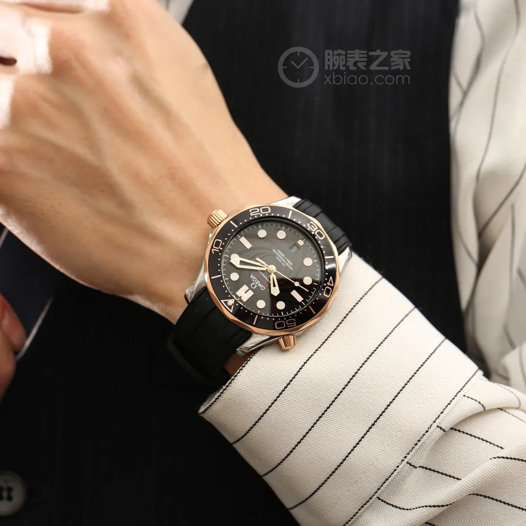 【High-end replica】💰1240! Omega (noble quality, return of exquisite products) [hot style] Type: fine men's watch (top) [Seamaster series] Strap: imported rubber/316L stainless steel strap (comfortable) [synchronized original details] Movement: top mechanical movement (stable) [exclusive printing on bottom cover glass] Material: mineral super mirror (wear-resistant) embossed essence, vast atmosphere, ingenuity, wrist treasure Size: diameter 42mm, thickness 12mm. Hot sale! Welcome to reprint! . Please look for XZ factory quality! XZ factory highly recommends this model! 🔺🔺🔺 [Produced by