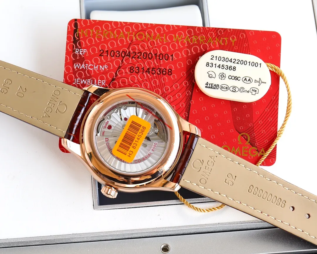【High-end replica】💰1240! 【Customized all-in-one machine】💰1760! Omega De Ville series men's mechanical watch, a new upgraded version will arrive in 2023. The modified quality is exclusively customized with a special design of the 8500 movement splint. [Movement] Re-engraved and restored 8500 coaxial movement, with a see-through bottom showing the movement at a glance, perfectly presented. [Case] 316L stainless steel case, made with exclusive CNC technology, with arched wear-resistant super strong glass, clear text lines and well-proportioned checkering. Three degrees waterproof, watch diameter 41/11mm [Watch chain] Italian imported cowhide leather strap with original folding clasp or 316 stainless steel original clasp optional. The exclusive quality code is 83145368.