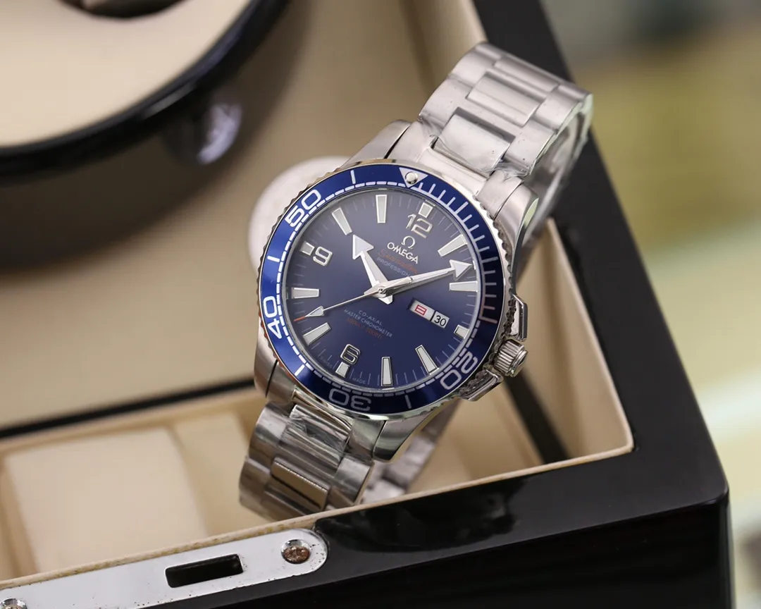 【Foreign trade import】💰1160! Omega (excellent quality and exquisite work) is the most simple and chic - the most attractive watch [Type]: Exquisite men's watch (more excellent) Best design - [Strap]: Imported rubber/316L stainless steel strap (more comfortable and durable) 👍👍 [Movement]: Top mechanical movement (stable) [Material]: Mineral super strong mirror (more wear-resistant) Real man's wise style, strong three-dimensional sense, special design, return with honor Size: diameter 41mm, thickness 12mm Smart launch! Welcome to reprint! 🔺🔺🔺 [Exclusive product • Superb quality] 🔺🔺🔺 🔺🔺🔺 [More products • Stay tuned] 🔺🔺🔺