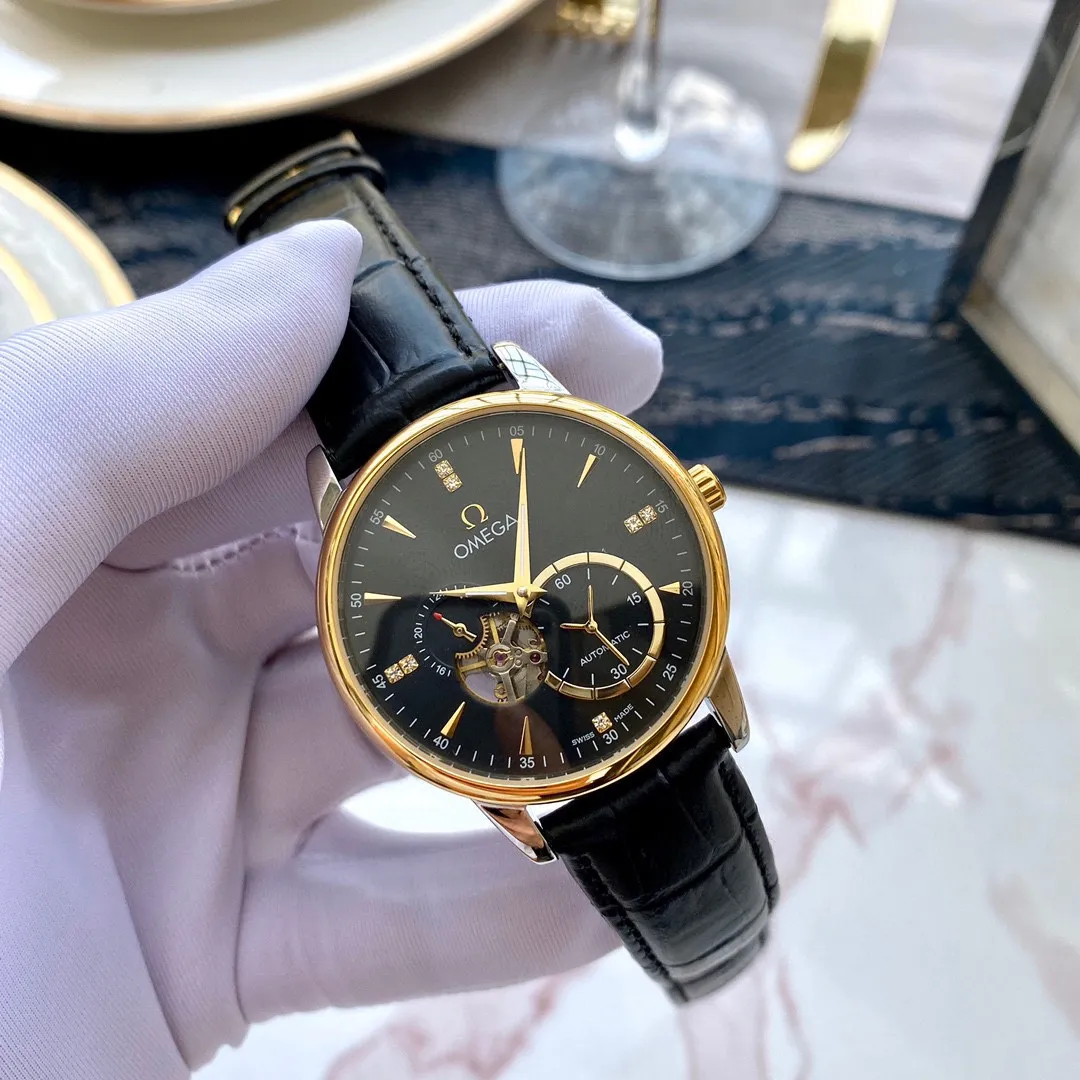 【Foreign trade import】💰1320! Omega (extremely noble and wise work) has many products - hot products are coming🔥🔥The latest model💪 [Type]: Exquisite men's watch (more excellent) Best design [Strap]: Genuine cowhide/316L stainless steel strap (more comfortable) Real men wear [Movement]: Top mechanical movement (zero repair) [Material]: Mineral super strong mirror (more wear-resistant) Smart style and strong three-dimensional sense Special design returns with great reputation. Size: diameter 40mm, thickness 12mm. Smart launch! Welcome to reprint!