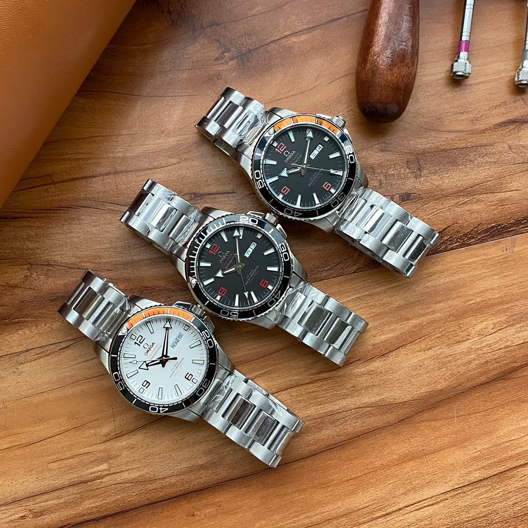 【Foreign trade import】💰1160! Omega🔥Latest design🔥Sports and leisure🎈🎈 [Type]: Boutique men's watch [Strap]: 316 stainless steel strap [Movement]: Top fully automatic mechanical movement [Mirror]: Mineral-strengthened glass (higher definition) Elegant taste Vast and majestic Ingenuity A treasure for the wrist Size: 43mm in diameter and 12mm thick Hot on the market! Welcome to reprint!