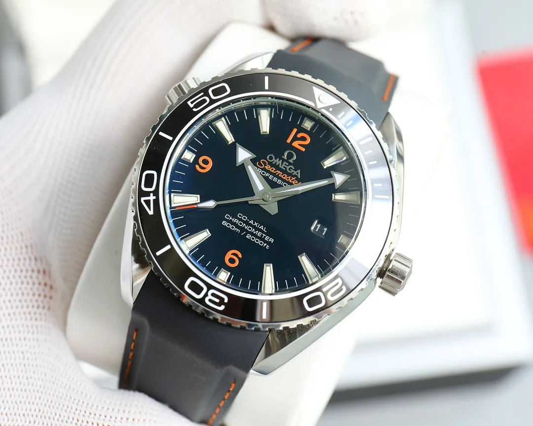 【High-end replica】💰1240! 【Customized all-in-one machine】💰1720! 【Top Replica】💰Private chat! In 2022, Omega officially strongly recommends the Planet Ocean 600-meter diving watch with exclusive quality on the entire network [Movement] Equipped with coaxial 8900 splint, corrected movement 8900 restoration all-in-one machine [Buckle] Genuine belt original buckle [Glass] Anti-scratch and wear-resistant blue light glass [Case] ​​Made of 316L stainless steel case, equipped with the only one-way rotating ceramic ring in its class. Three degrees waterproof, watch diameter 43.5mm×13mm