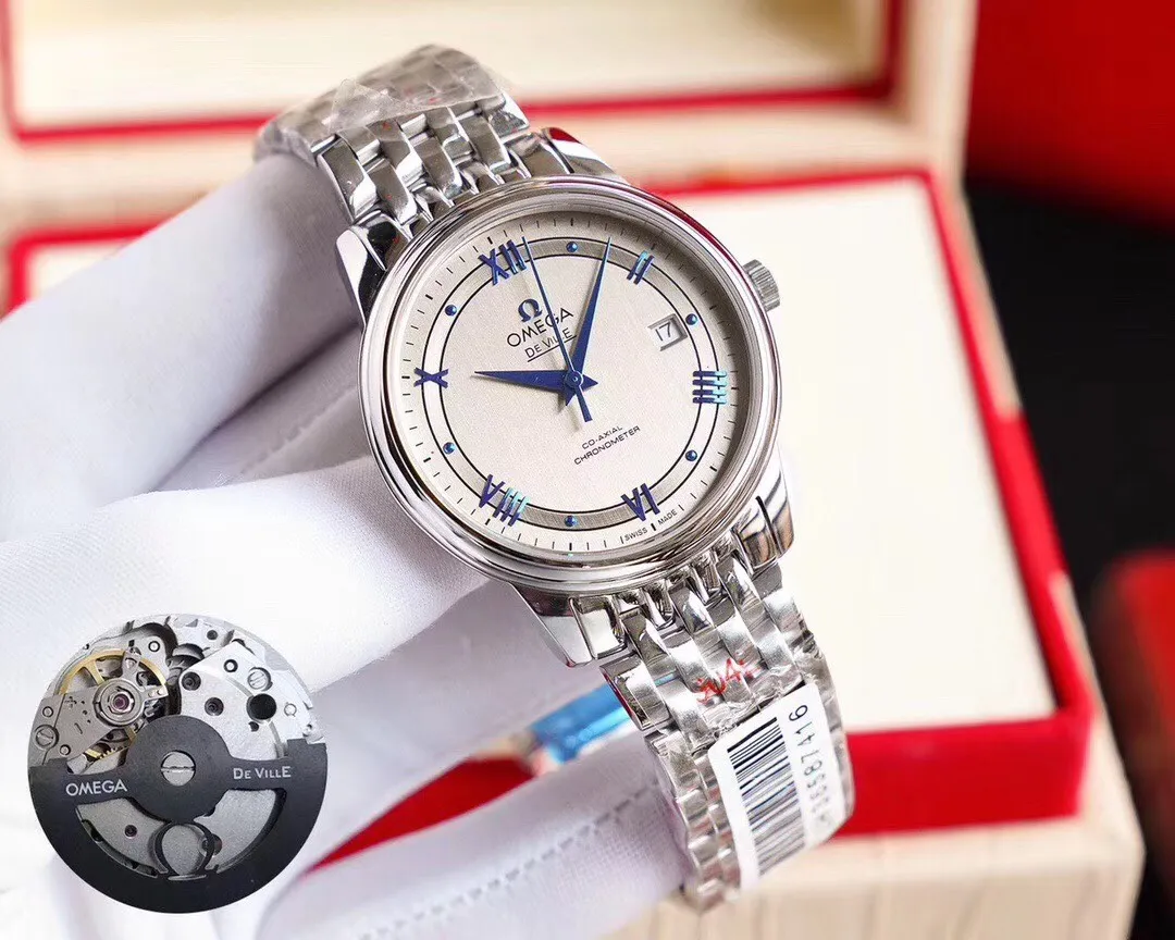 【Foreign trade import】💰2360! Omega-Diefei Series‼ ️ Simple and elegant, with a very obvious sense of post-modernism. The elegant and slim appearance, combined with the simple and elegant design, perfectly interprets the classic charm of the original elegant business. The size of the watch is 39.5 mm x 10 mm. The literal scales and hands all inherit the original craftsmanship. They are first polished and then rhodium-plated to ensure permanent luster and amazing temperament. The resistor LOGO on the plate is well curved and the edges are chamfered naturally. It seems small and exquisite, not worth mentioning, but in fact the craftsmanship is complicated and contains a lot of things. The brushing process of the bottom cover is consistent with the original product, and the position and details of the embossed Logo are of the highest quality in the market. The brushing process of the bottom cover is consistent with the original product, and the position and details of the embossed Logo are of the highest quality in the market. It adopts the super stable Japanese 8215 movement, truly achieving zero repairs. 🔥Top product, high quality products constantly🔥