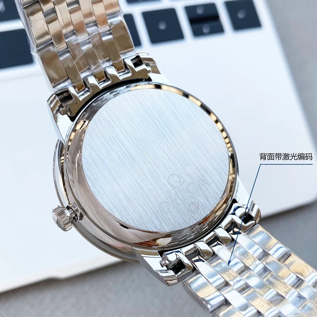 【High-end replica】💰1160! 【Customized all-in-one machine】💰1720! Omega-Diefei series-couples watch! Genuine mold opening, 👏The lettering is the same as the original product with sun pattern, the curved surface is upgraded to high-definition arched double sapphire glass (clearer display, anti-scratch) 👏The back of the steel belt is also synchronized with the original laser product batch number! It took 9 months to make many corrections and upgrades to create a 1:1 shell model, striving for perfection! The diameter of men's wear is 39.5mm, and the diameter of women's wear is 32.7mm👏! The style adopts the original Citizen 8215® movement, which vibrates 28,800 times per hour, and has zero repair quality. ✅The style is matched with Italian cowhide to make the wrist more comfortable and comfortable. 🗣The strap/buckle is engraved with the classic "OMEGA" logo, which is generous and classy. Real shot🔰Please pay attention to the details!