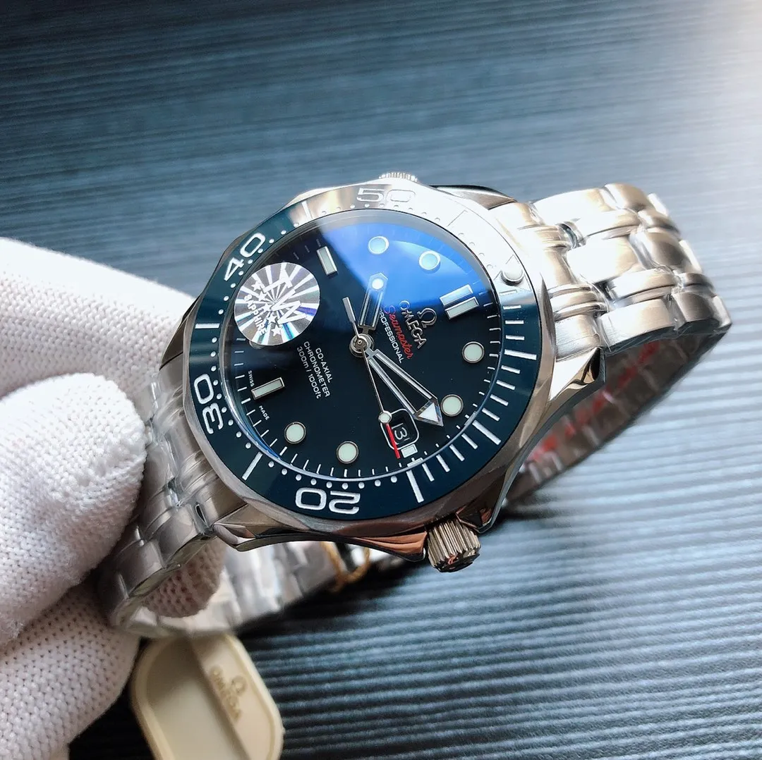 OMEGA OMEGA Seamaster 300 🎮T2 original mold opening, fine workmanship details, diameter 41mm, large factory case cover, case and strap 316L stainless steel CNC full processing, repeated modifications, striving for perfection, using imported curved sapphire mirror, blue coating consistent with genuine products. 🎮Factory quality is strictly QC, and each watch movement is tested to ensure that it reaches the observatory level certification. It is equipped with the new Citizen 8215 movement, 50 meters waterproof, essential packaging for delivery and travel, and a genuine leather Omega travel box. It can withstand comparison at the same level and is a must-have for entry-level watches! Produced by TW, it must be a high-quality product. We focus on your attention. There is a kind of pride called Made in China. 🎮 Sanjie exquisitely recommends men’s mechanical watches. SJ carefully creates super-real physical pictures for you.