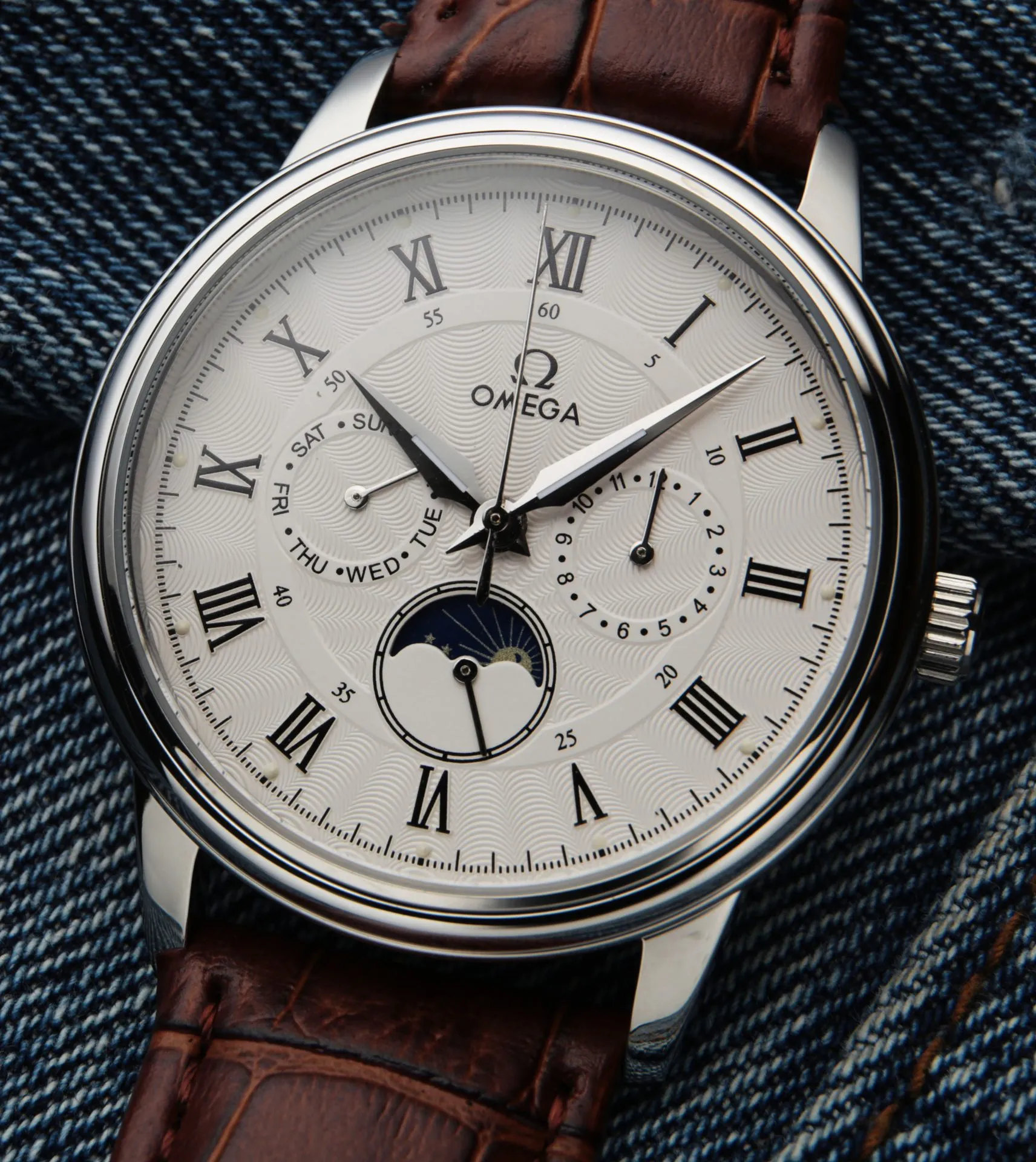 【Foreign Trade Import】💰1720! Omega 🔥Classic and timeless🔥Simple and fashionable🔥🎈 Type: Boutique men's watch Strap: Genuine cowhide strap Movement: Top-grade fully automatic mechanical movement Mirror: High-definition sapphire mirror Elegant taste Vast and majestic Ingenuity A treasure for the wrist Size: 40m in diameter and 11mm thick Hot sale on the market! Welcome to reprint!  High-definition pictures 🎈Taken in kind🎬 No color difference 🎈The real thing is more refined🎈 Focus on quality and never forget the original intention! Real display, produced by JH!