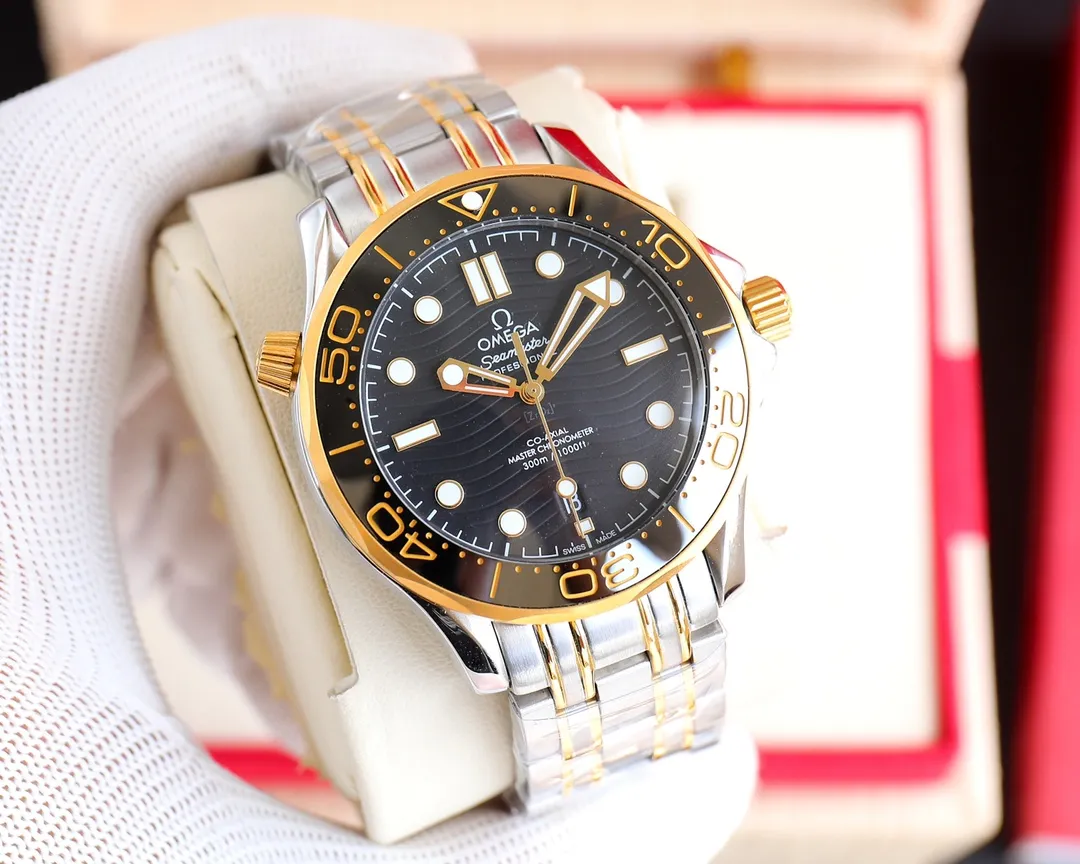 Brand: Omega top replica Seamaster 300 meters Type: Men's watch [strong] Case: Top 316 stainless steel (high quality workmanship) Strap: Top 316 stainless steel Movement: Brand new original Citizen 8215 movement (stable travel time and zero repair) Glass: Advanced strengthened coated mirror Size: Diameter 41mm