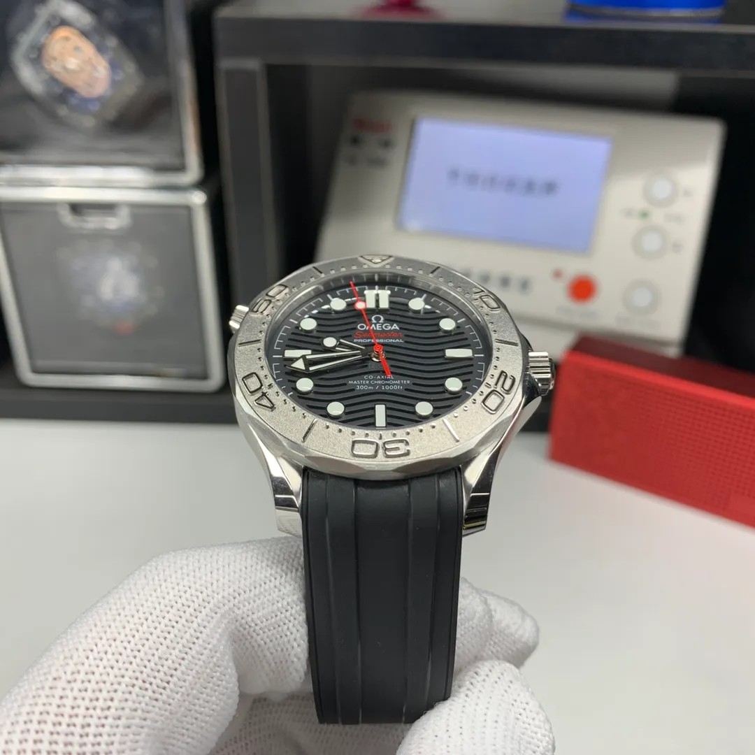 【High-end replica】💰1240! 【Customized all-in-one machine】💰1920! 【Top Replica】💰3700! OMEGA Seamaster Diver 300M 210.32.42.20.01.002 watch (Nekton version) is equipped with a customized version of Cal.8806 automatic mechanical movement and sapphire mirror. The actual picture is a top-level replica!