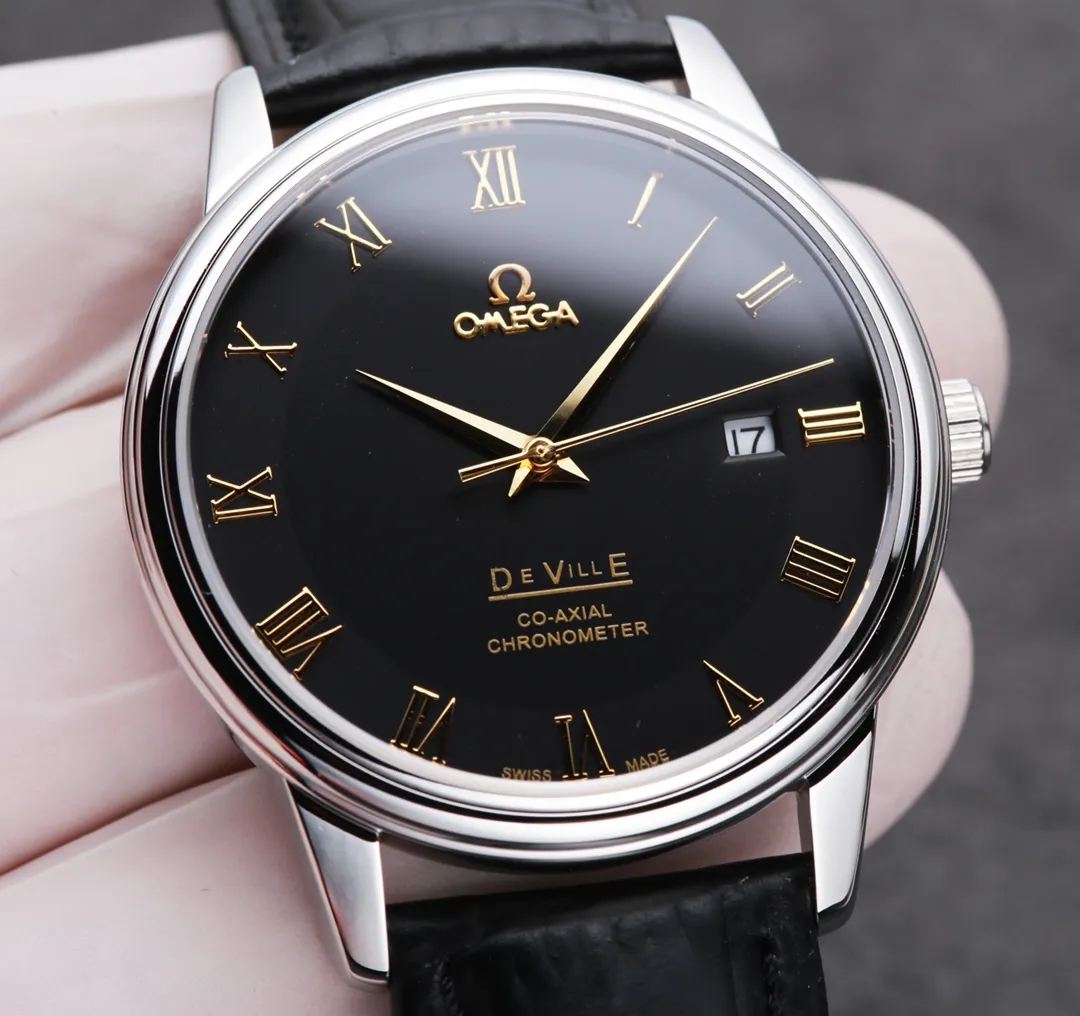 【High-end replica】💰1240! 【Customized all-in-one machine】💰1720! Omega De Ville Couple Series De VILLE Case: 316L stainless steel Strap: 316L stainless steel Glass: sapphire glass Movement: Original Citizen automatic machinery imported 9015 all-in-one movement, accurate, stable and durable Diameter: Male 39.5mm. (Focus on original new machines) Focus is an attitude, produced by JH!