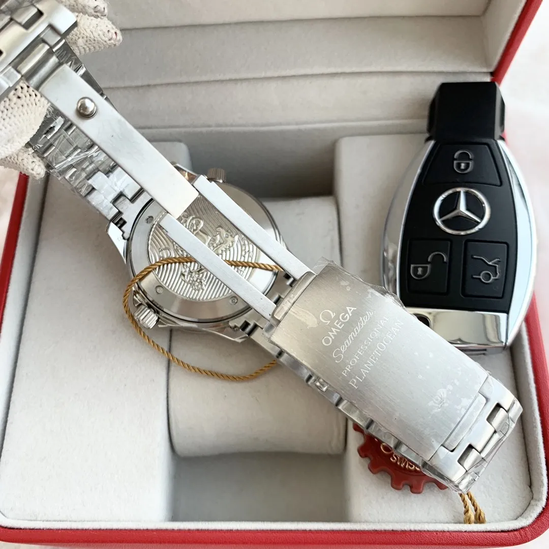 【Foreign trade import】💰1160! Omega - OMEGA🎉🎉🎉Seamaster series men's watch imported rubber strap. It is made with all the effort. It has a fully automatic mechanical movement. It has a practical and strong 316L stainless steel case. The original synchronous shell curvature [bracelet] adopts an imported rubber strap that is comfortable and durable. The stainless steel strap achieves eternity. Appreciate the Omega Master watch.