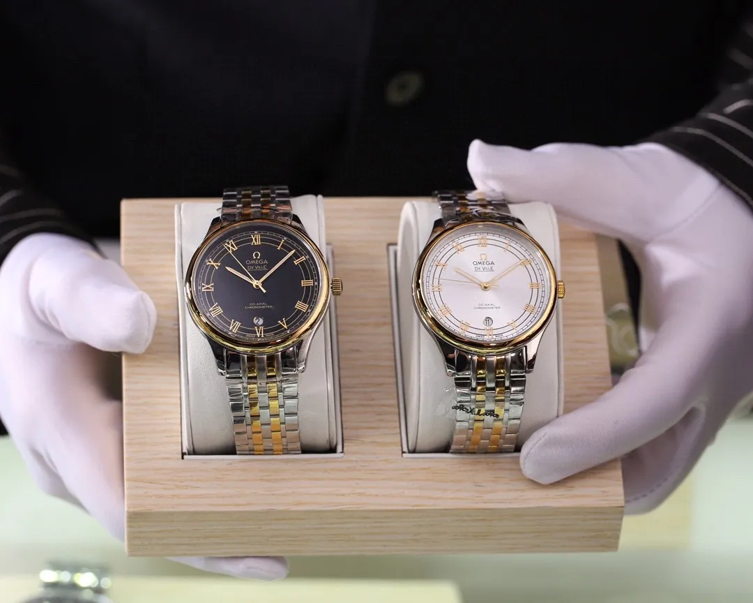 【Foreign trade import】💰1120! The latest high-definition real shot of Omega (a noble and wise work)! 🎈🎈 Type: Exquisite men's watch (more excellent) Best design Strap: Genuine cowhide & 316 stainless steel strap (more comfortable) Movement: Top mechanical movement (stable) Material: Mineral super strong mirror (wear-resistant) Real man's wise style Strong three-dimensional sense Special design Return with great reputation Size: 39mm diameter, 12mm thick, high-definition real shot! quality assurance!