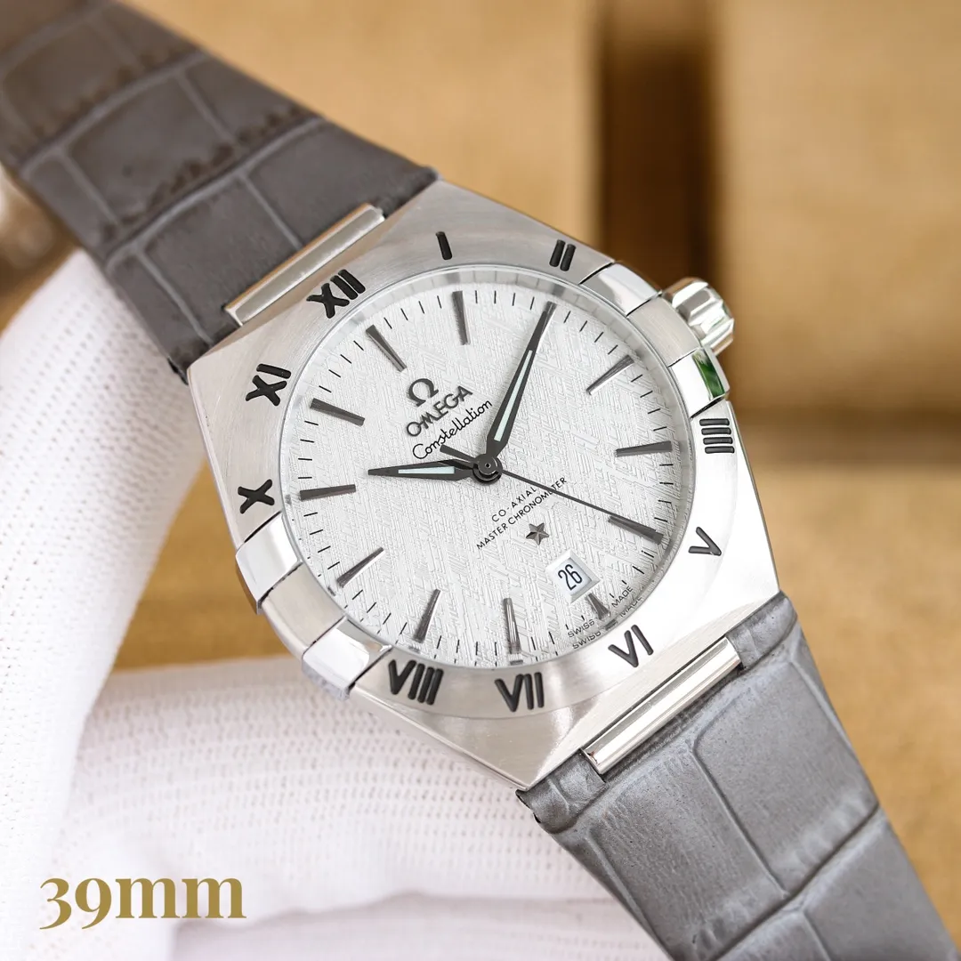 【Customized all-in-one machine】💰1720! Omega fifth generation constellation series! Brand new original size 39MM watch! Fully automatic imported Citizen mechanical movement, a hot-selling item in 2024‼ ️ [Movement] The original imported 9015 all-in-one movement, the see-through bottom movement can be seen at a glance, perfectly presented [Case] ​​316L stainless steel case, made by exclusive CNC technology, with arched double-dived sapphire mirror, clear text lines and well-proportioned checkered pattern, three-degree waterproof, watch diameter 39/11mm [Bracelet] Imported rubber tape from Italy with original folding clasp, please pay attention to the details