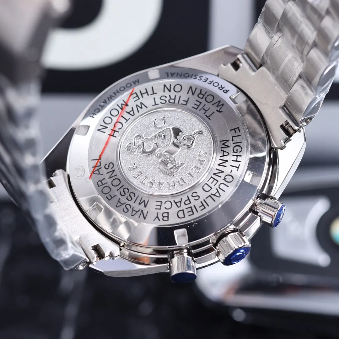 【Top replica】💰4500! The new Omega Moon Landing Speedmaster is back [Professional Moon Watch] The core of the Speedmaster story is that Armstrong was taken to the moon (the watch was left in the space capsule). The case is made of imported 316 stainless steel, made of Lasha, with exquisite angles and three-dimensional clarity. It is equipped with a ceramic bezel. The luminous dial is made of luminous materials imported from Switzerland after repeated printing processes. It is paired with a sapphire crystal mirror on the lid. The case size is 42 mm and can be paired with a stainless steel strap or a "NATO" NATO military strap. The movement adopts the self-winding top Swiss 7750 movement. Only after playing with the chronograph movement is it complete! You won’t know until you try!